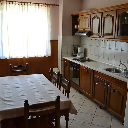 Soojo Apartman *